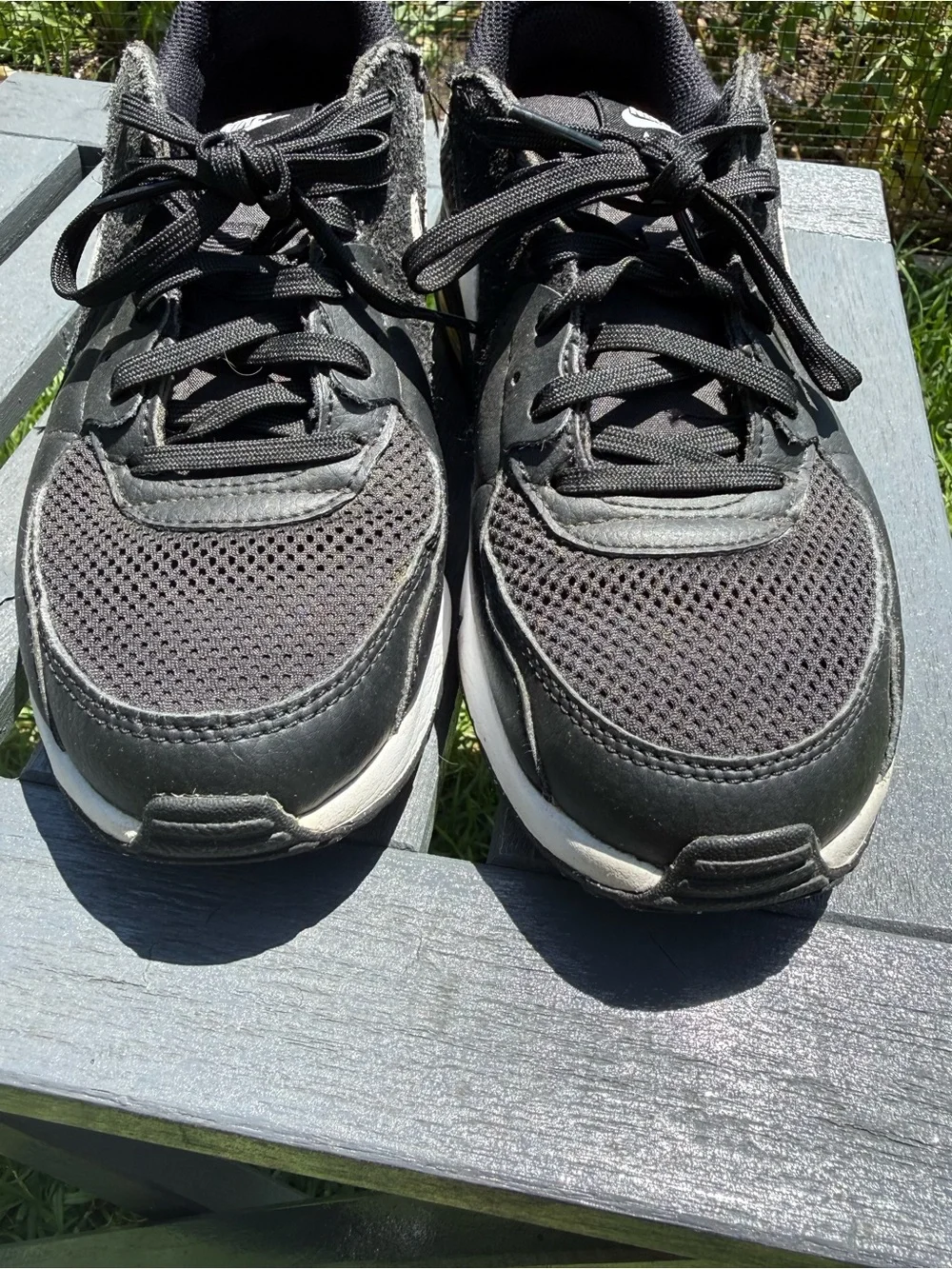 Nike Air Max Women’s Sneaker Shoe Size 7 Black White